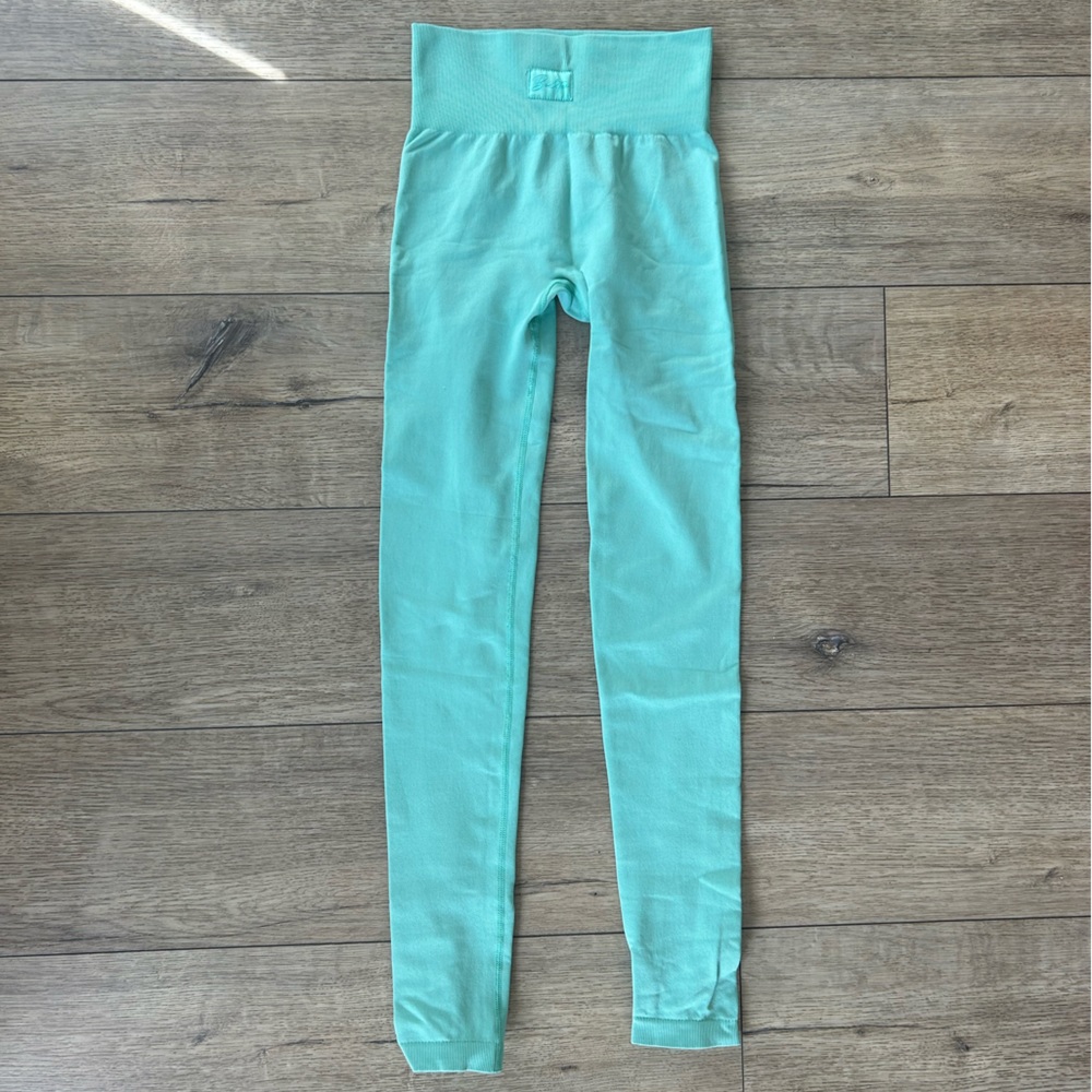 Bo and Tee High-Waisted Teal Leggings with Sports Bra